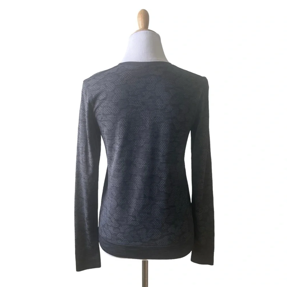 Lululemon Breeze By Long Sleeve Polar Spots Lunar Rock / Graphite Grey Size 10